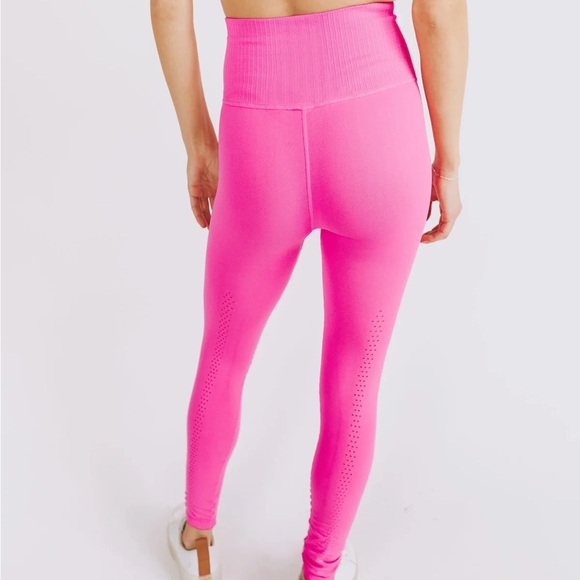 FP Movement Good Karma Leggings in Magenta - Size M/L NWOT - Picture 3 of 8